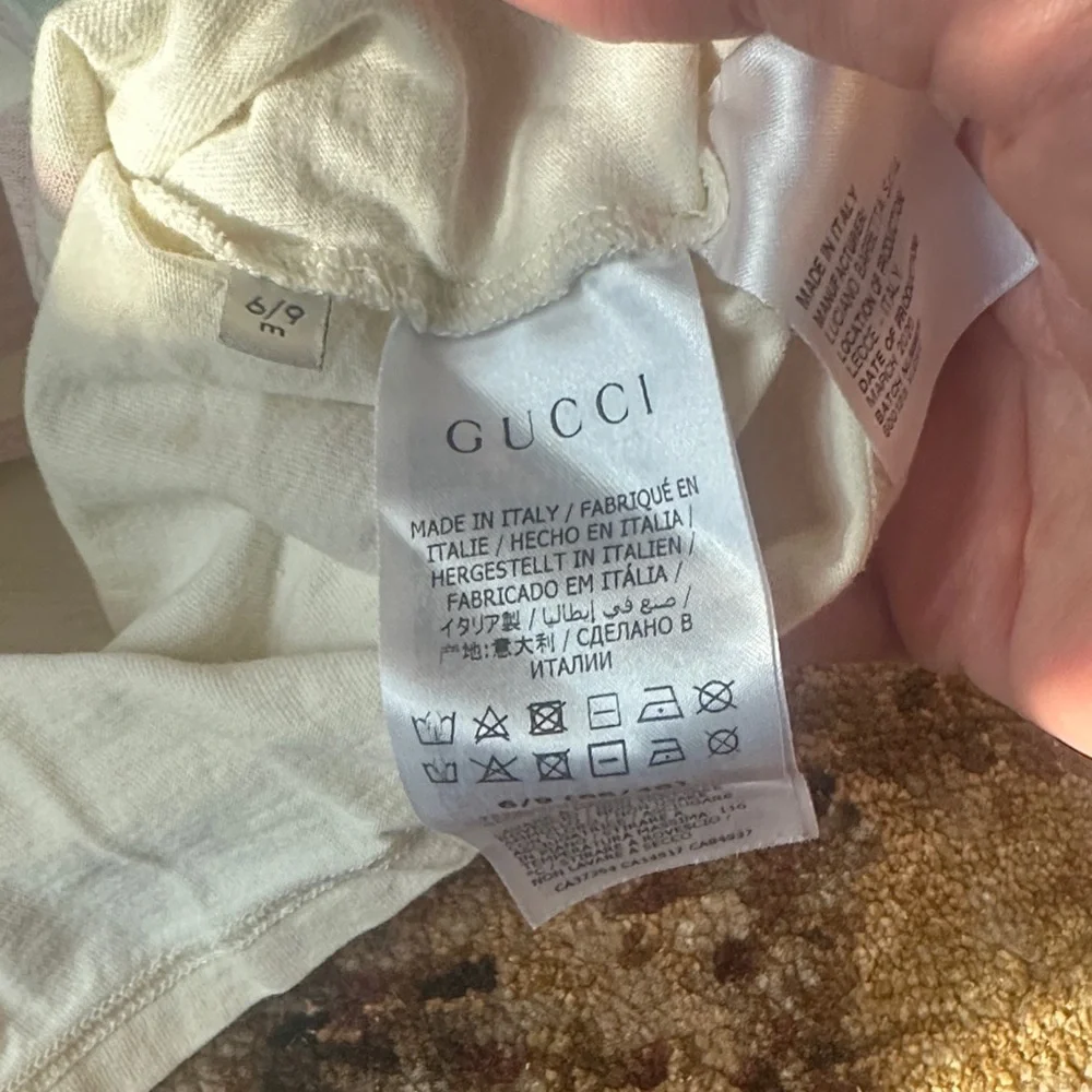 Gucci Kids Cream Tee with Cherry Graphic - Picture 4 of 5